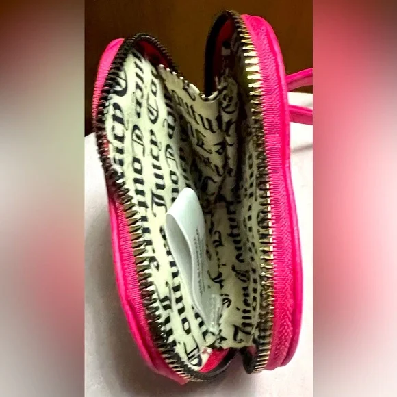 Juicy Couture Pink Flash Love Mode Heart Zip Around Wristlet - Picture 3 of 3